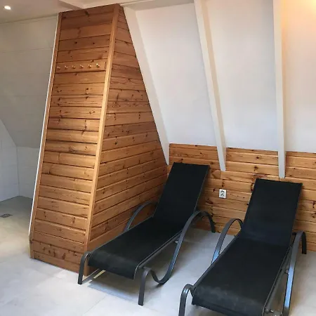 Brouwer Apartment *