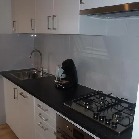 Brouwer Apartment *